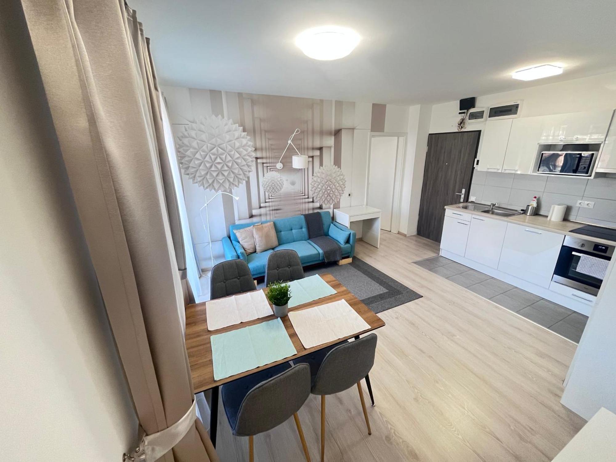 Downtown Residences Leo - Ac, Elevator, Terrace Apartamento *